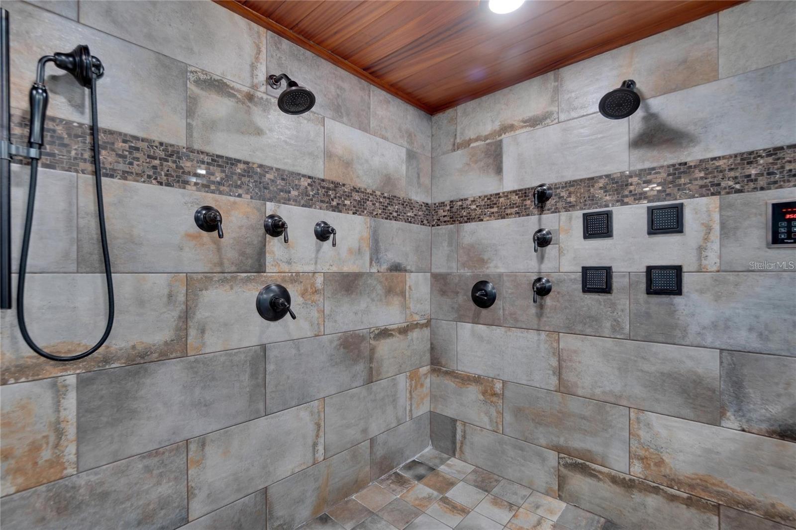 8105 BROWER DR, BRADENTON, FL, 34211