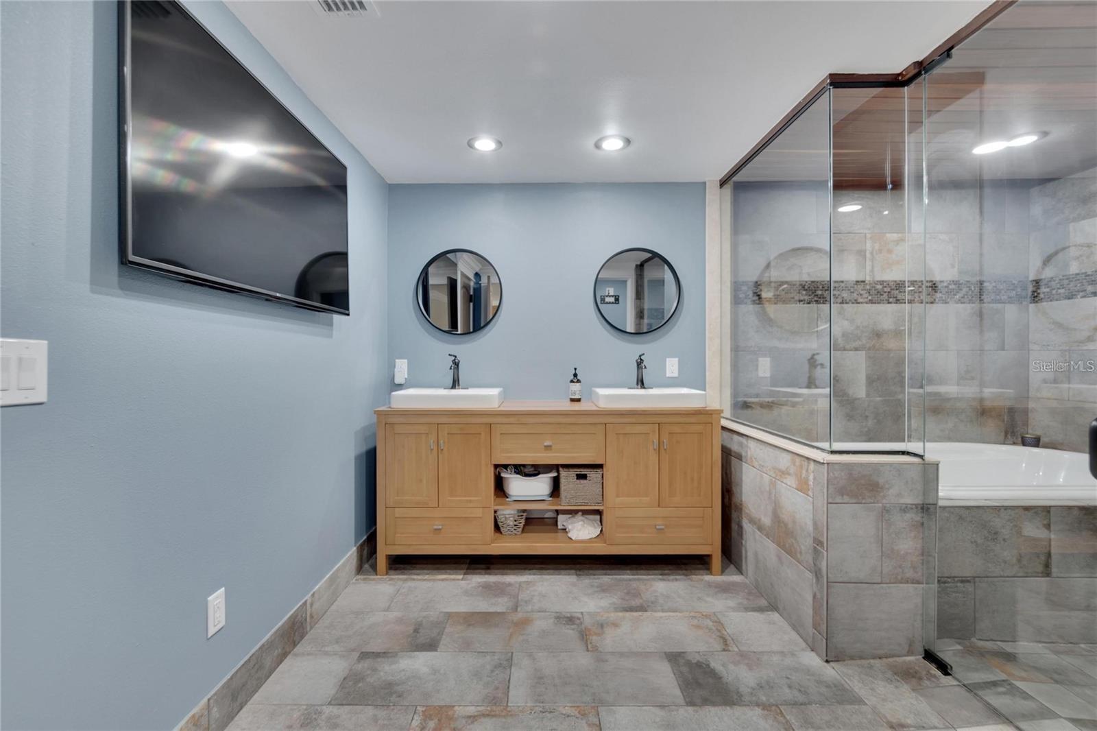 8105 BROWER DR, BRADENTON, FL, 34211