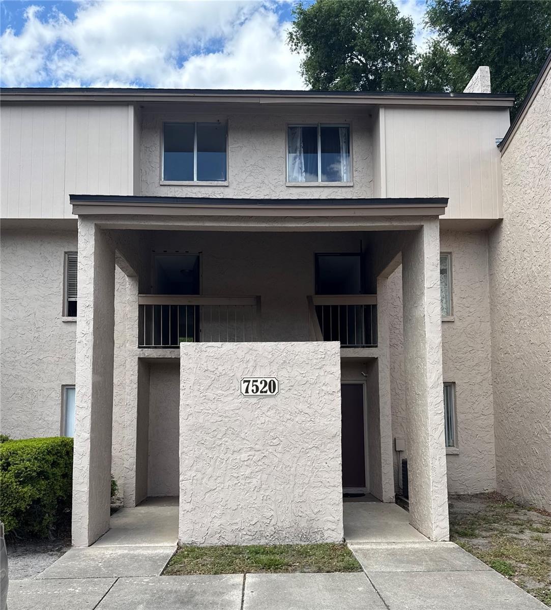 7520 NEEDLE LEAF PL #40, TAMPA, FL, 33617