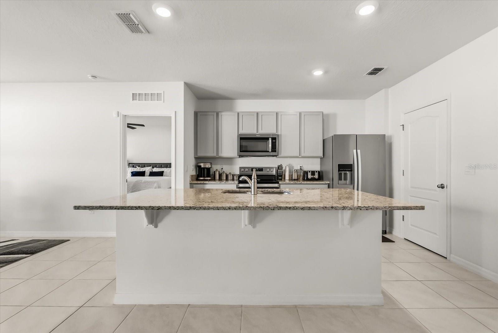 1006 AUGUST SKY DR, DELTONA, FL, 32738
