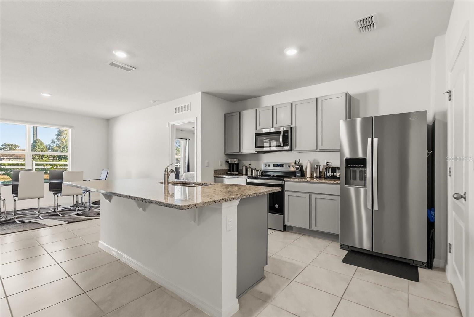 1006 AUGUST SKY DR, DELTONA, FL, 32738