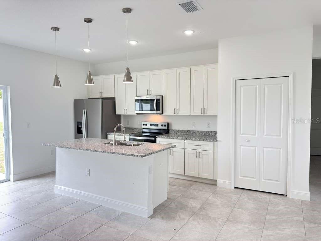 6142 SW 154TH PLACE RD, OCALA, FL, 34473