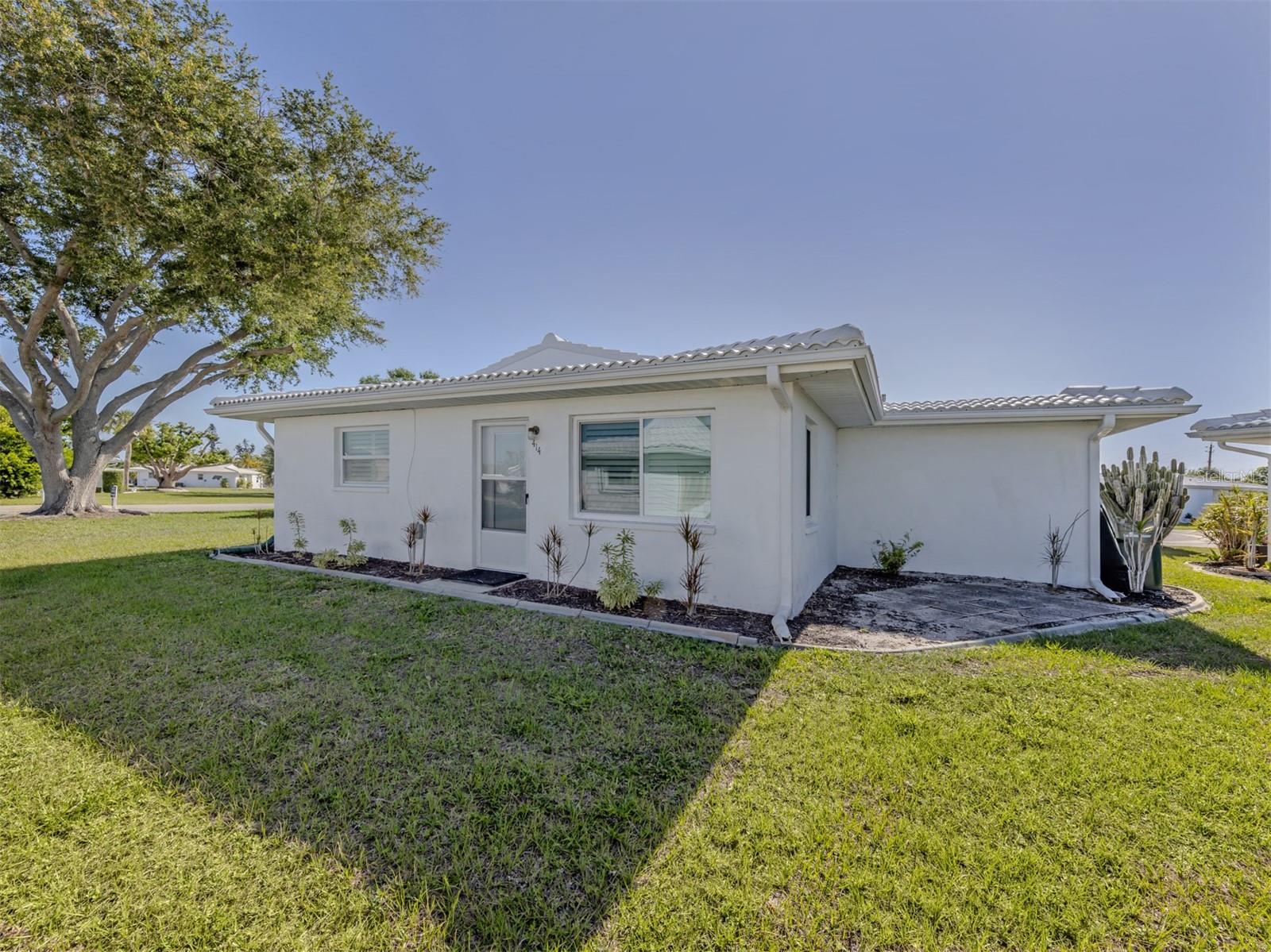 414 CIRCLEWOOD DR #H2, VENICE, FL, 34293