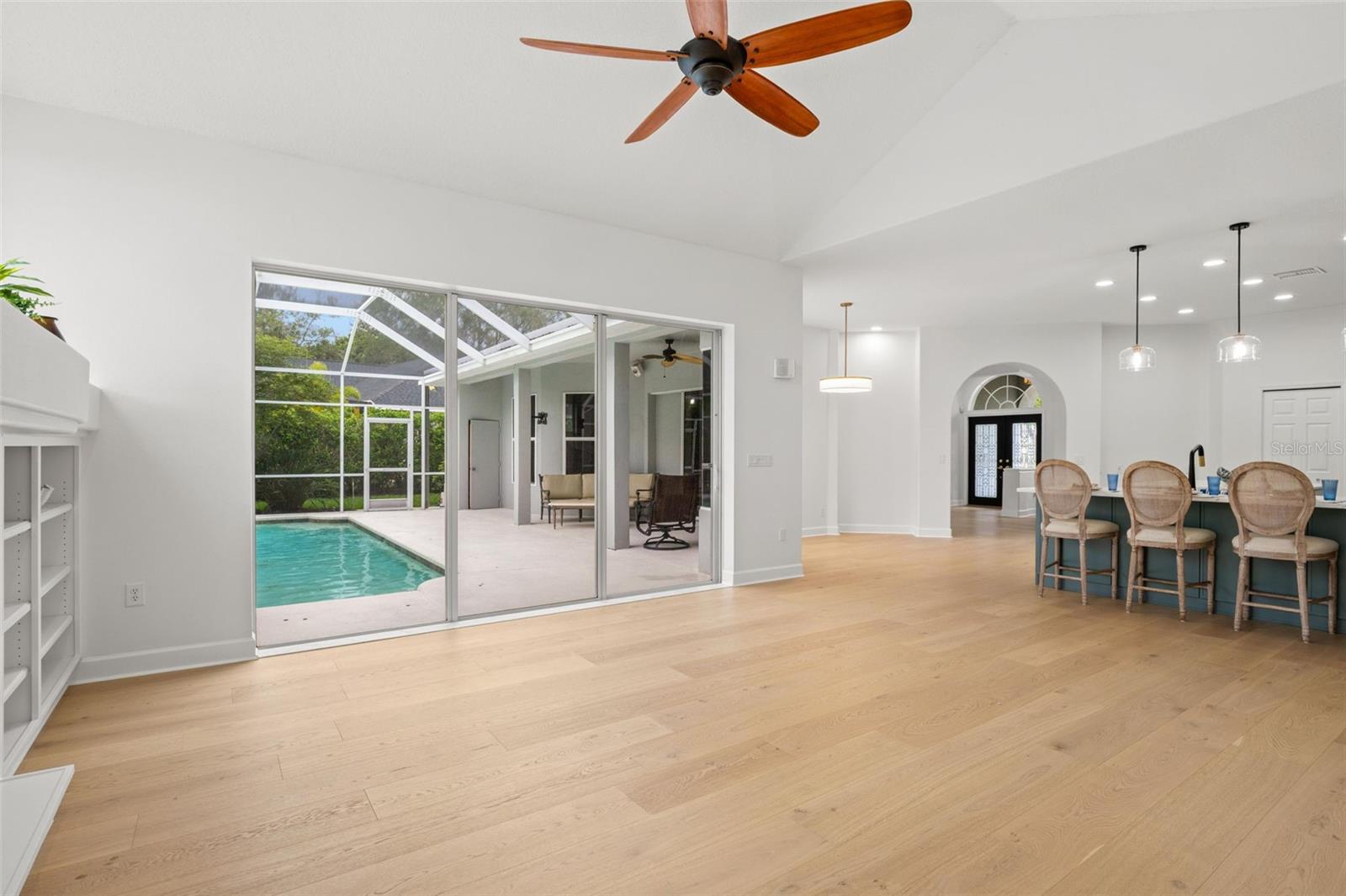 Pocket sliding doors off family room to pool/lanai