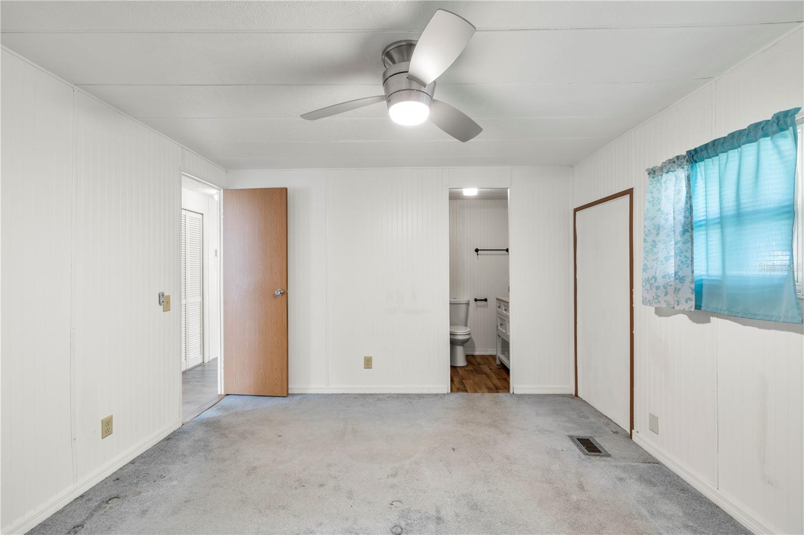 6123 RIDGEWOOD DR, ZEPHYRHILLS, FL, 33542