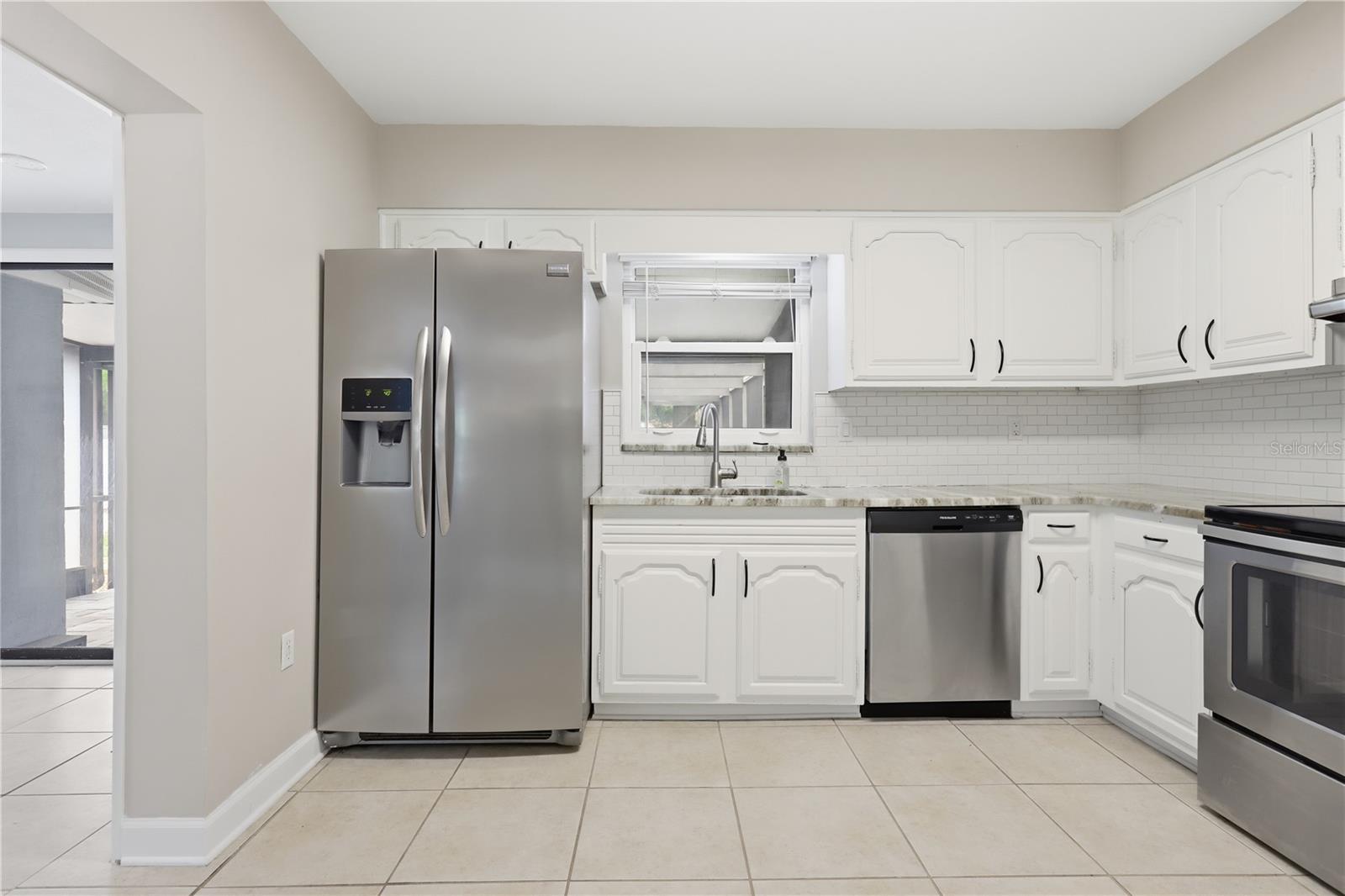 24 LILAC DR, DEBARY, FL, 32713