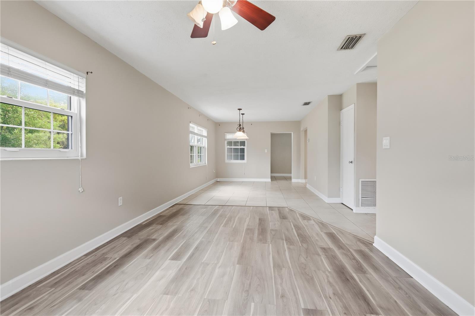 24 LILAC DR, DEBARY, FL, 32713
