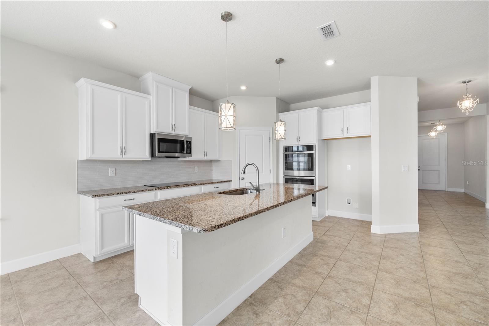 7886 GREENWAY AVE, WESLEY CHAPEL, FL, 33544