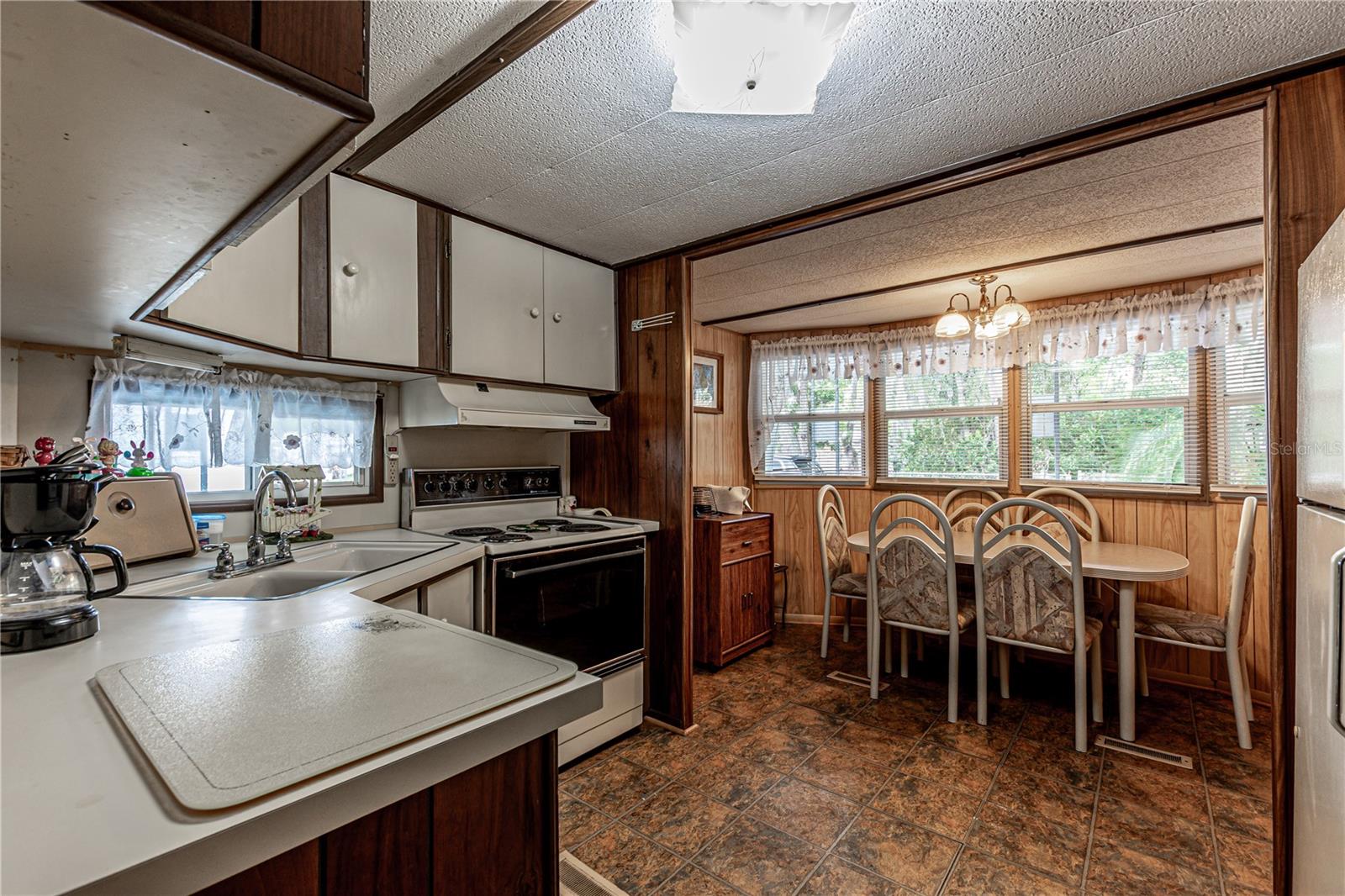 37031 KAREN AVE, ZEPHYRHILLS, FL, 33542