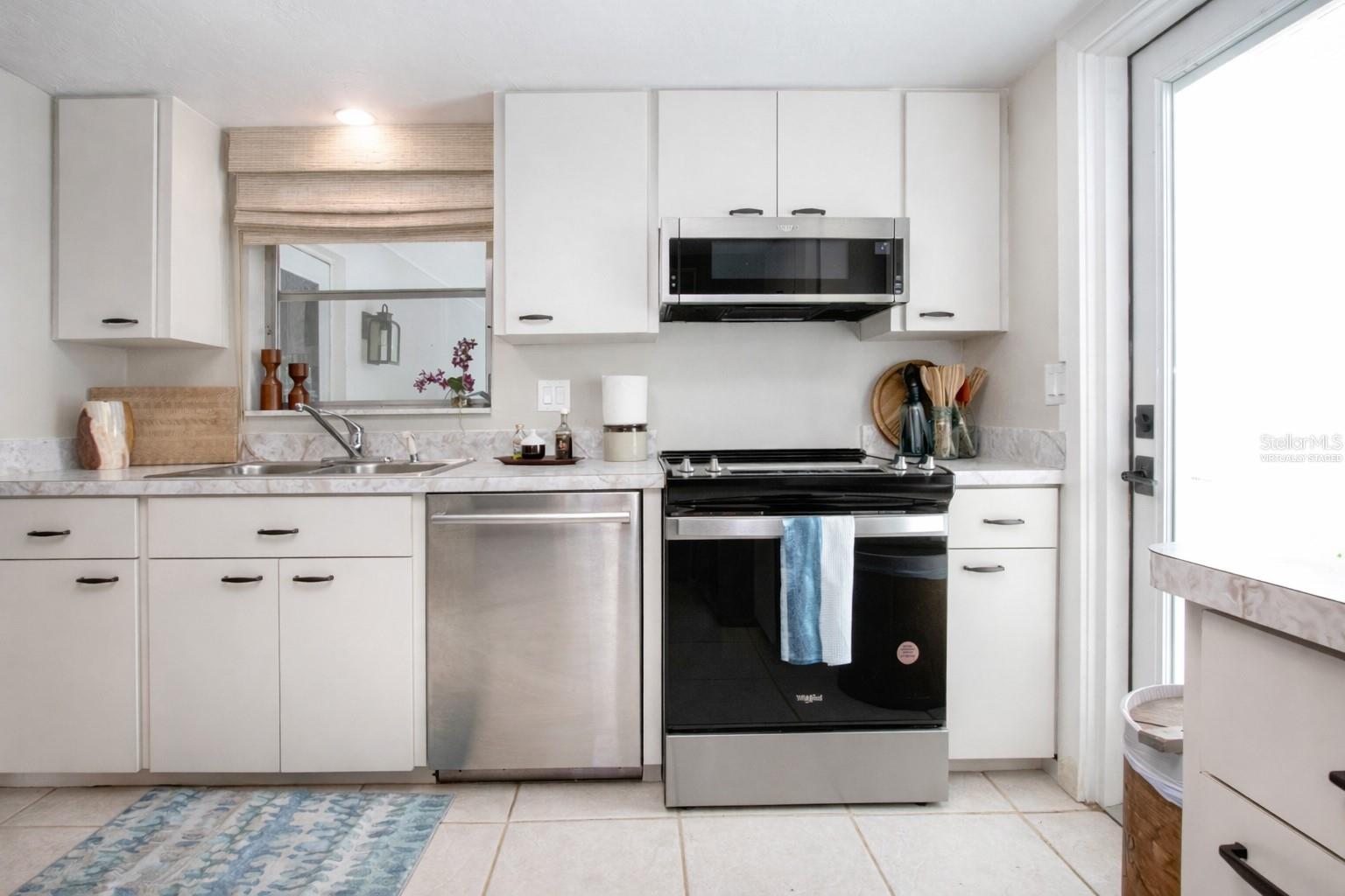 3252 WESTFORD LN #122, SARASOTA, FL, 34231