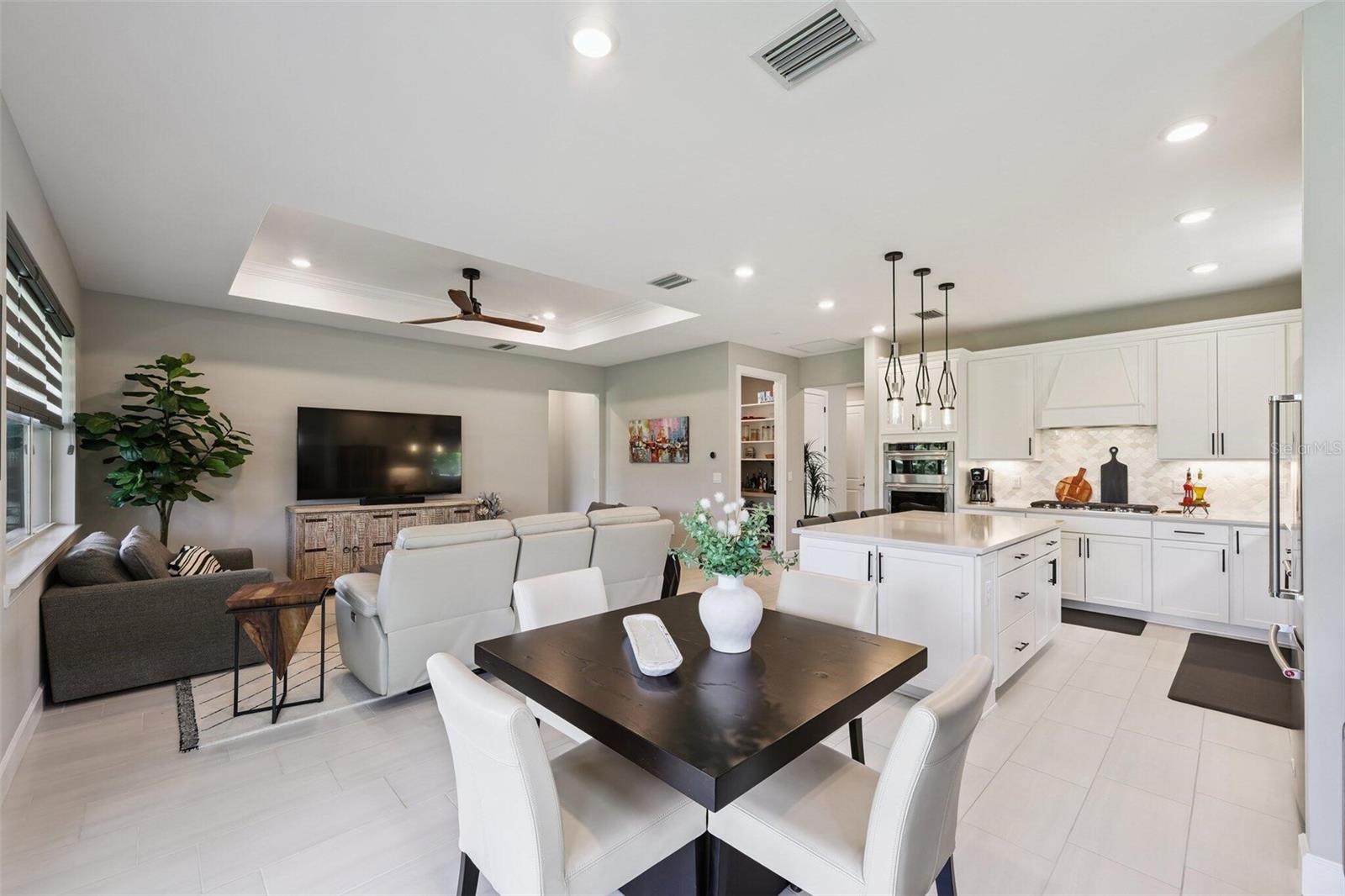 10004 CORAL SHORE DR, ENGLEWOOD, FL, 34223