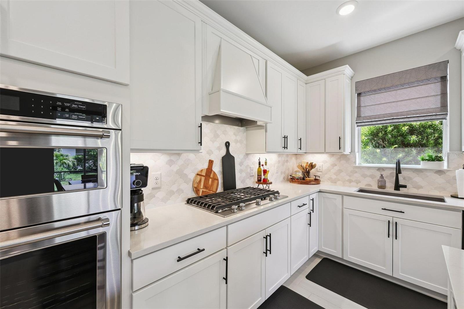 10004 CORAL SHORE DR, ENGLEWOOD, FL, 34223