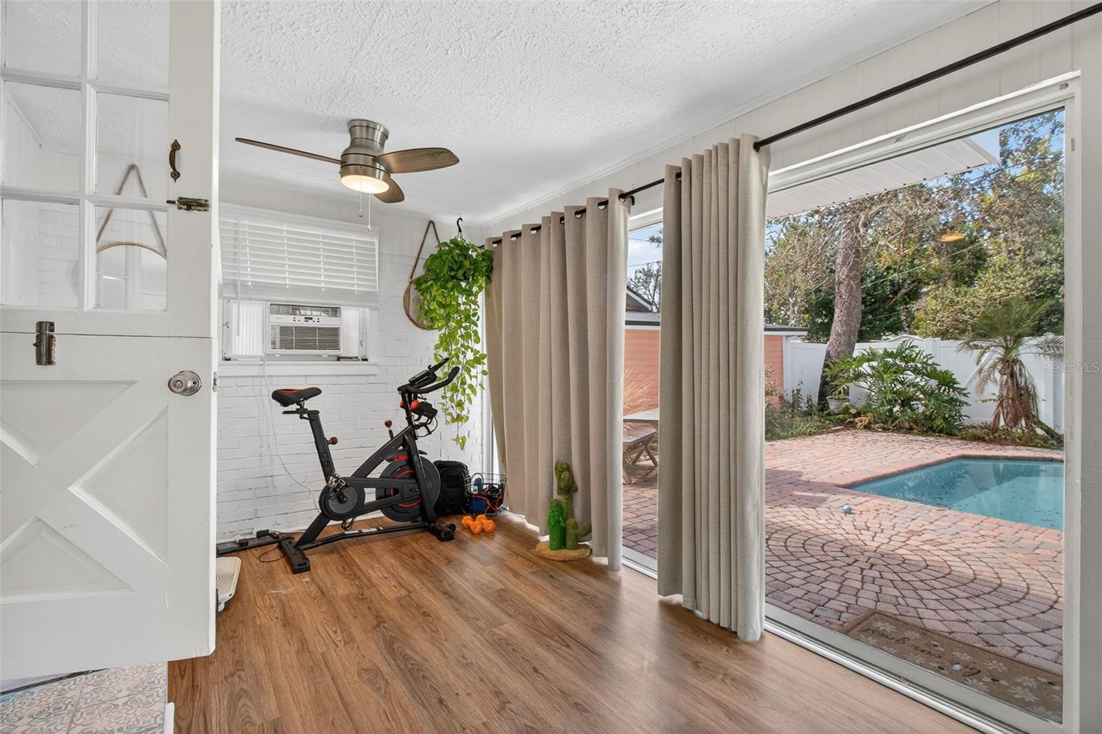 322 47TH ST N, ST PETERSBURG, FL, 33713