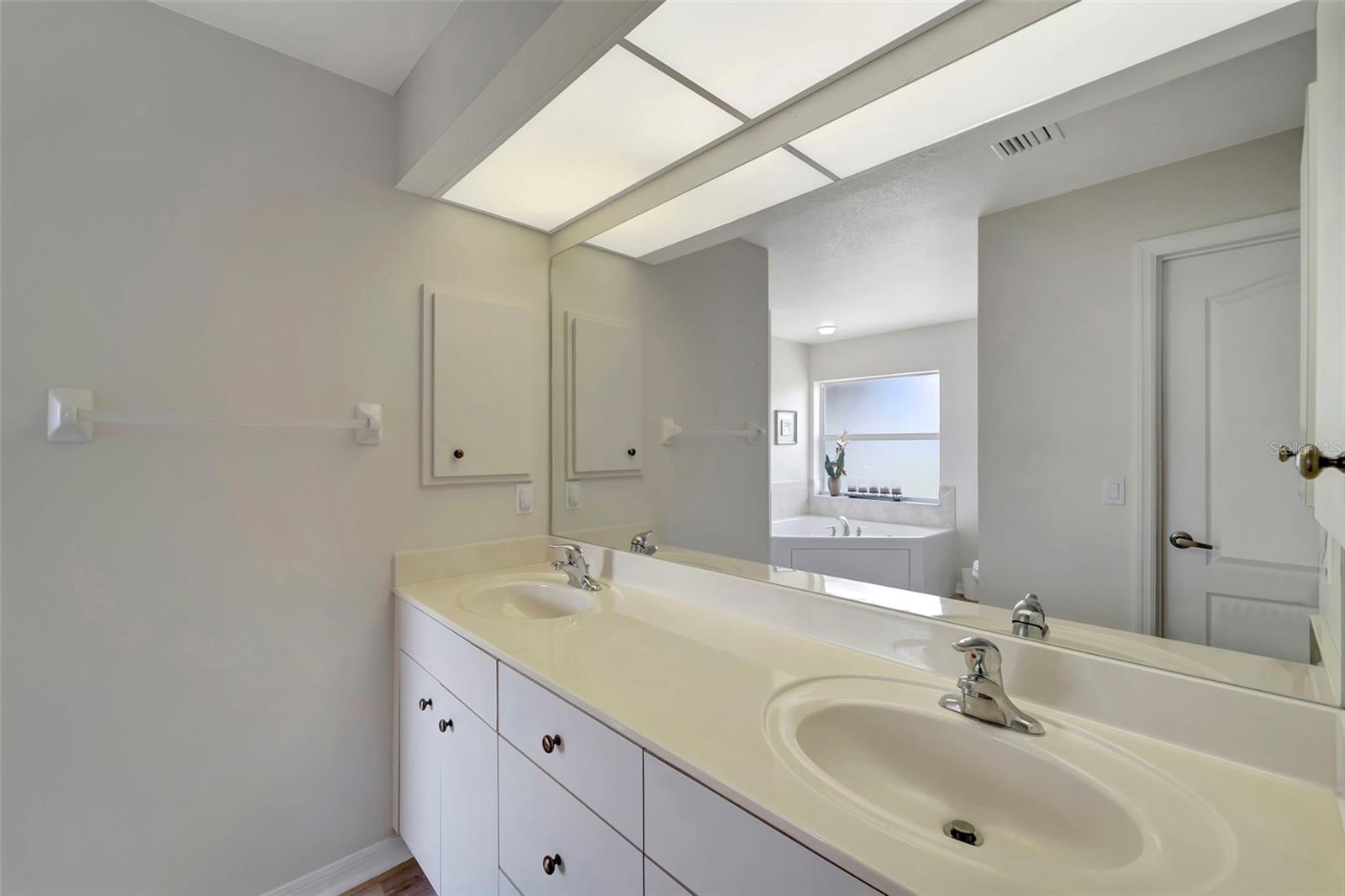 131 WHITE MARSH LN, ROTONDA WEST, FL, 33947