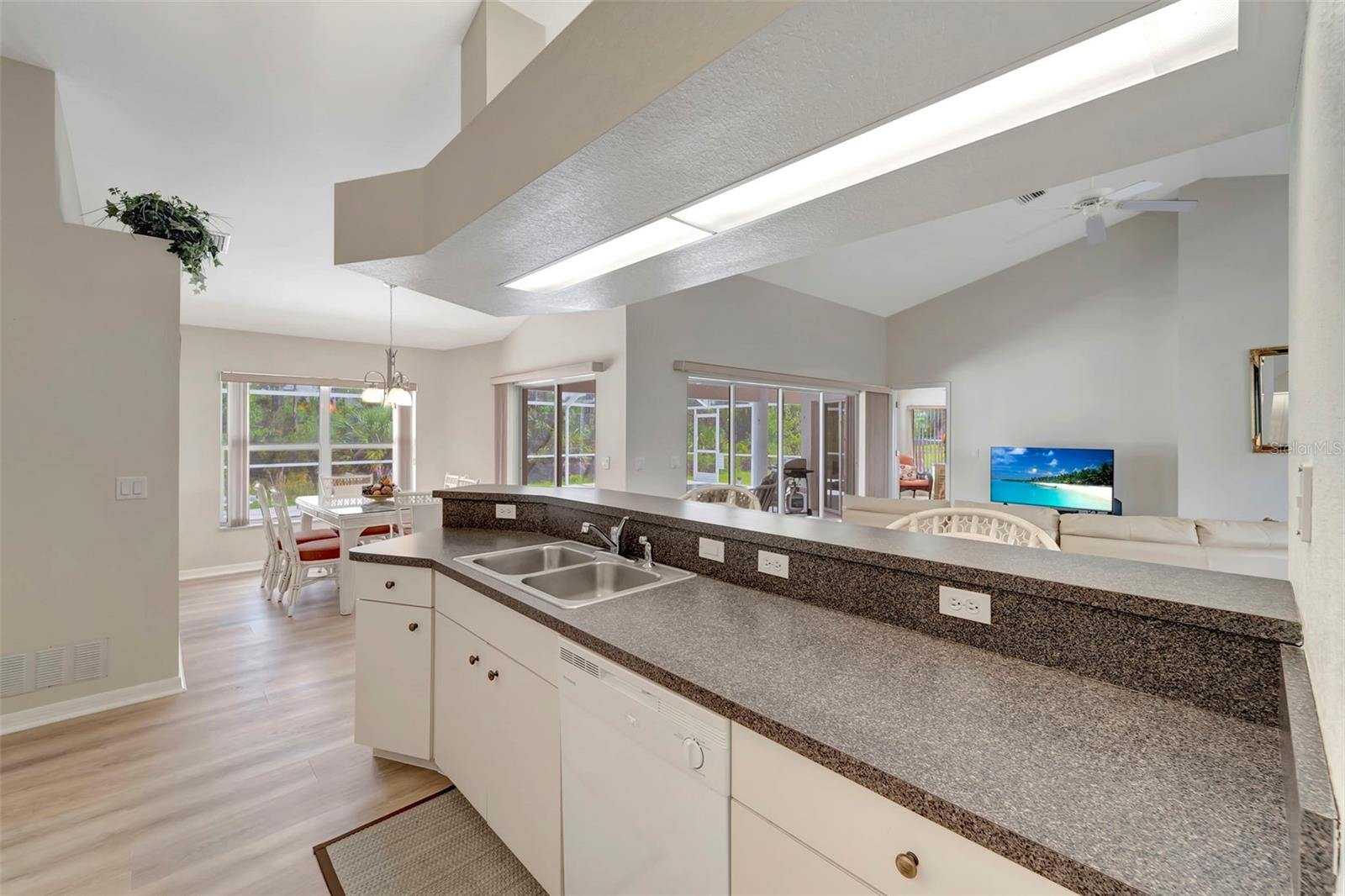 131 WHITE MARSH LN, ROTONDA WEST, FL, 33947