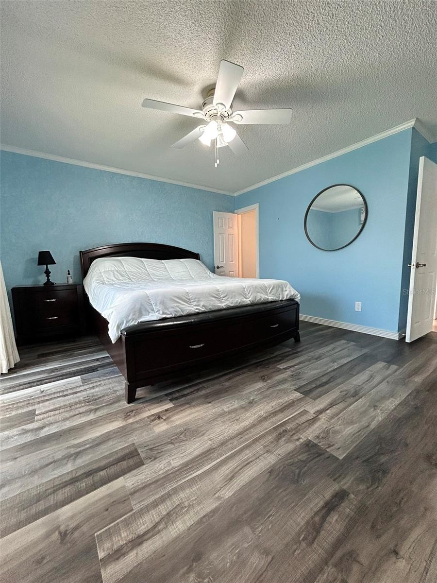 868 BAYWAY BLVD #304, CLEARWATER BEACH, FL, 33767