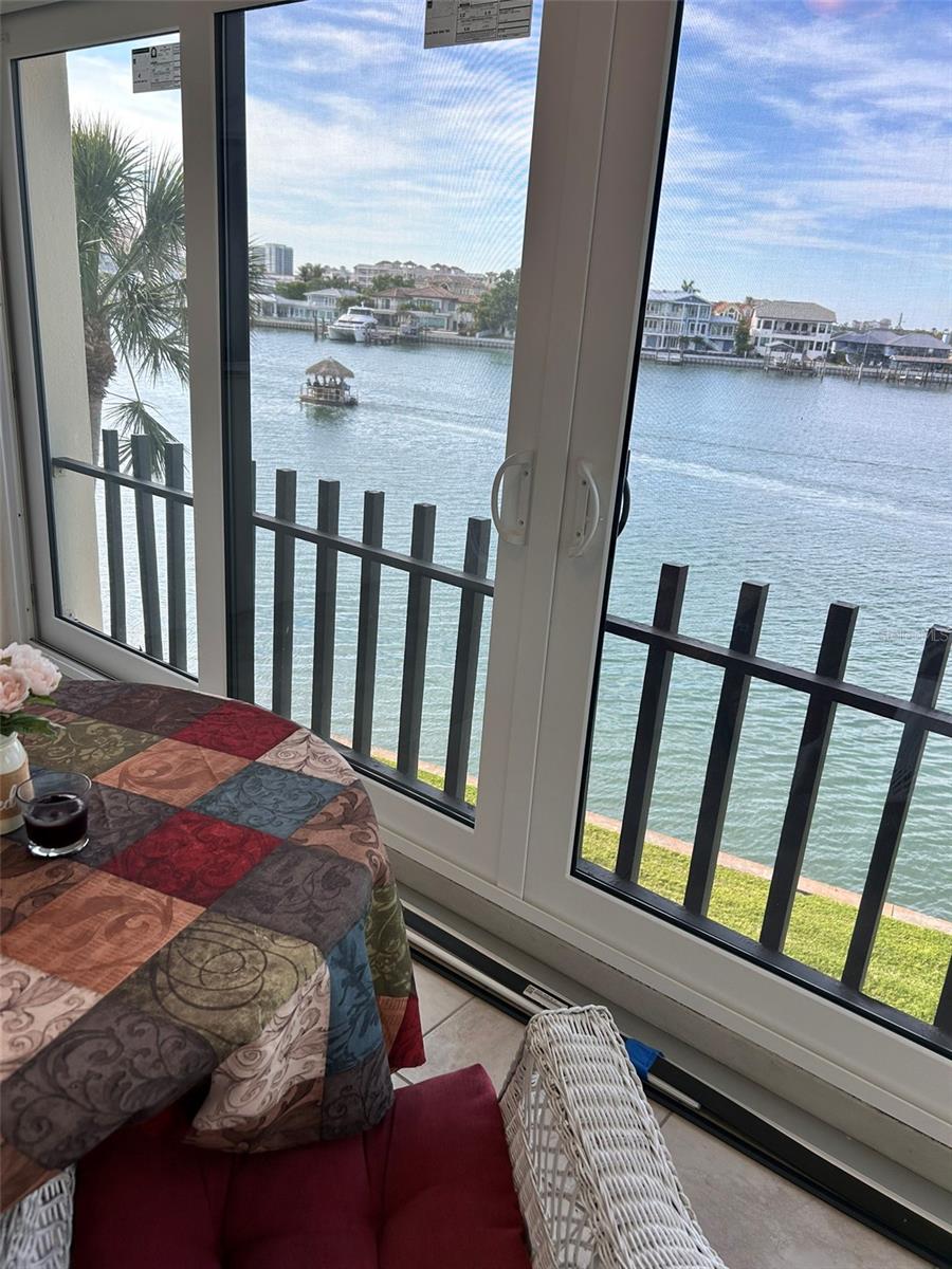 868 BAYWAY BLVD #304, CLEARWATER BEACH, FL, 33767
