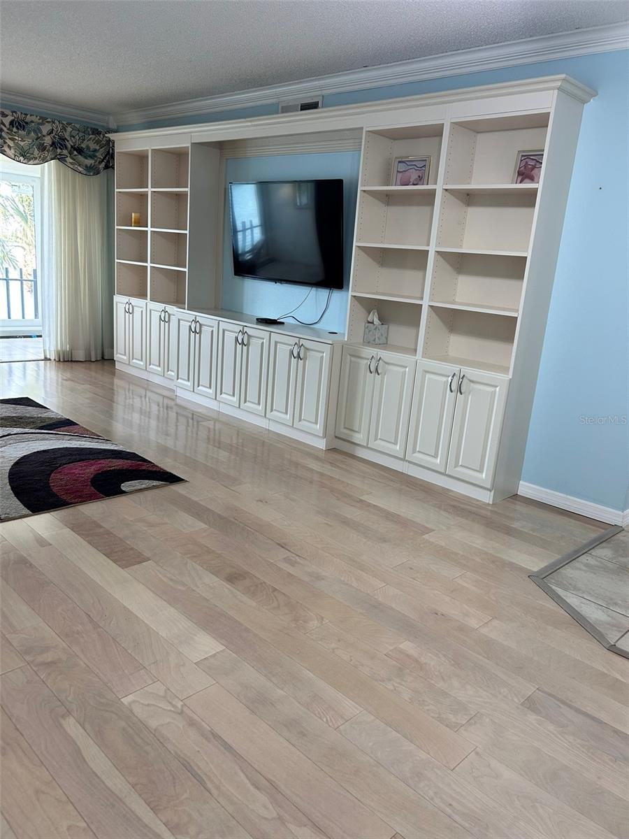 868 BAYWAY BLVD #304, CLEARWATER BEACH, FL, 33767