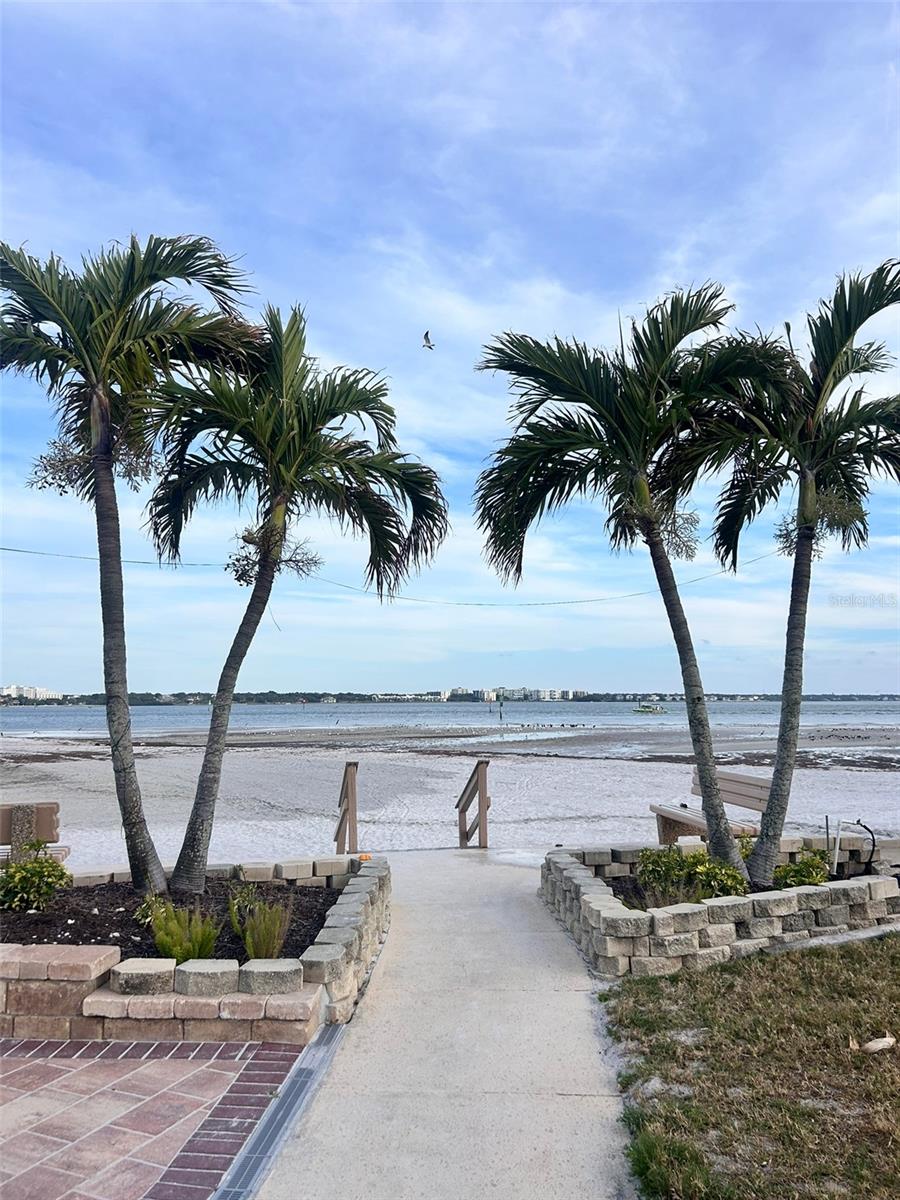 868 BAYWAY BLVD #304, CLEARWATER BEACH, FL, 33767