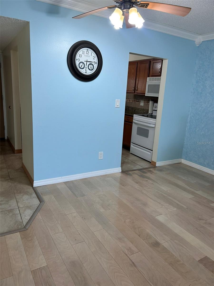 868 BAYWAY BLVD #304, CLEARWATER BEACH, FL, 33767