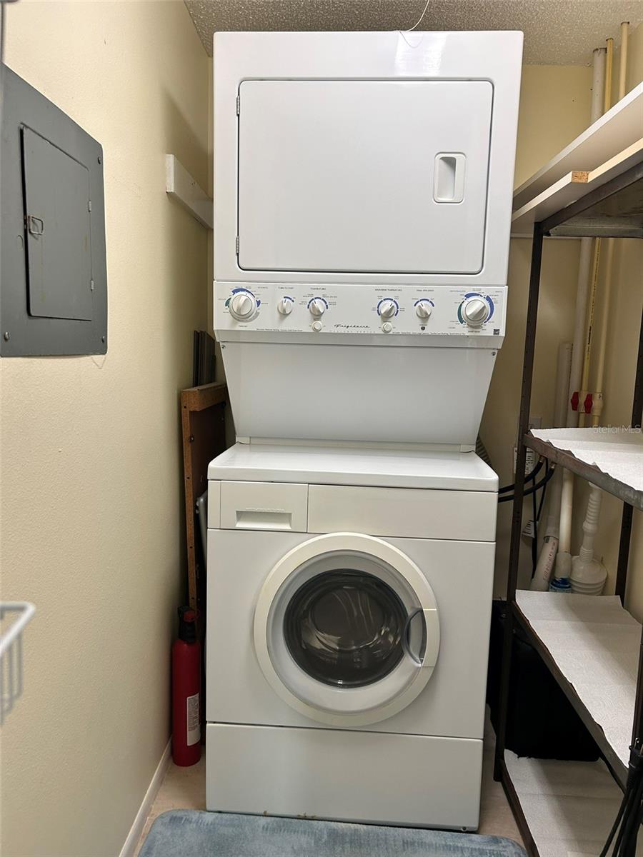 868 BAYWAY BLVD #304, CLEARWATER BEACH, FL, 33767