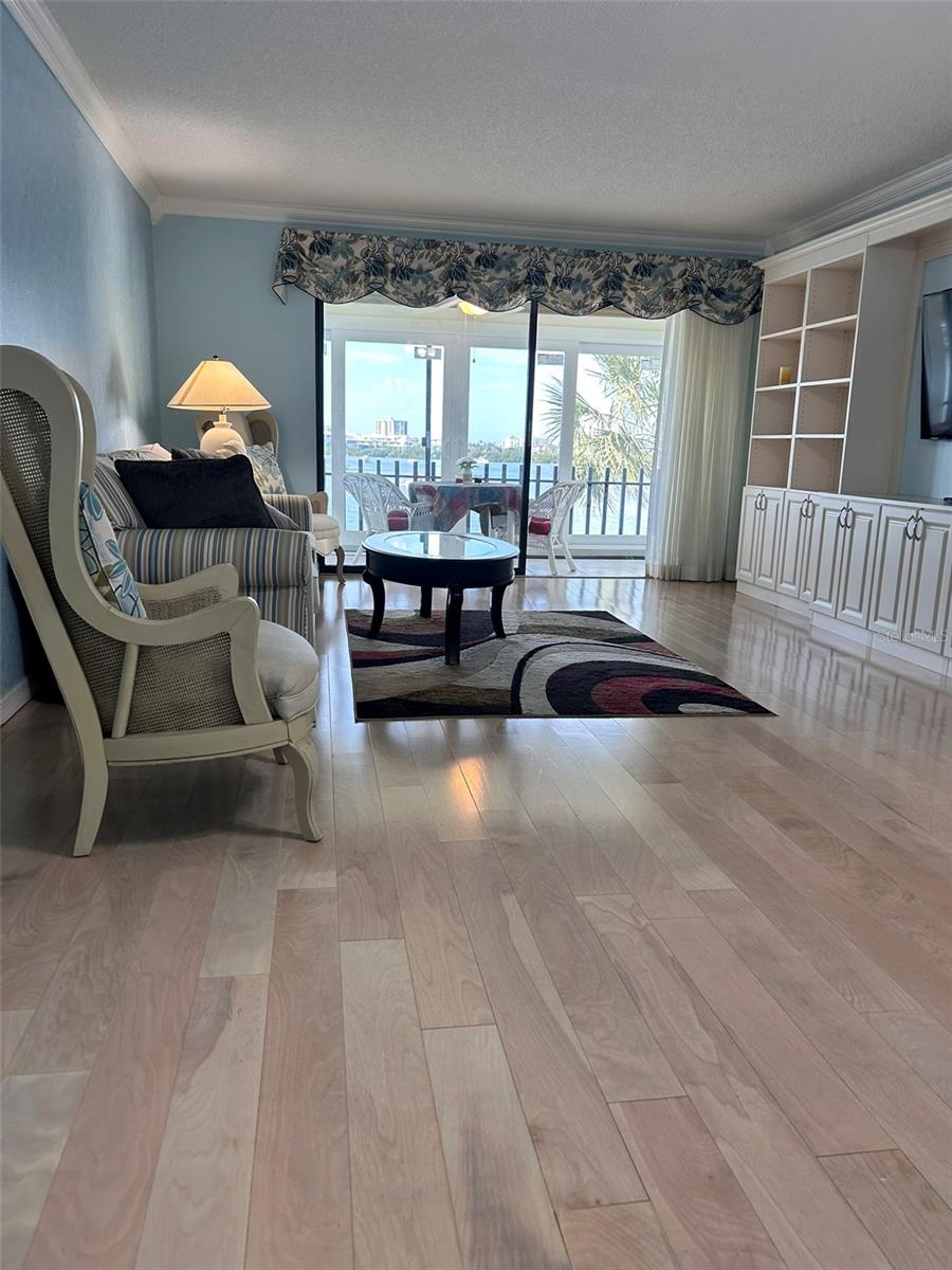 868 BAYWAY BLVD #304, CLEARWATER BEACH, FL, 33767