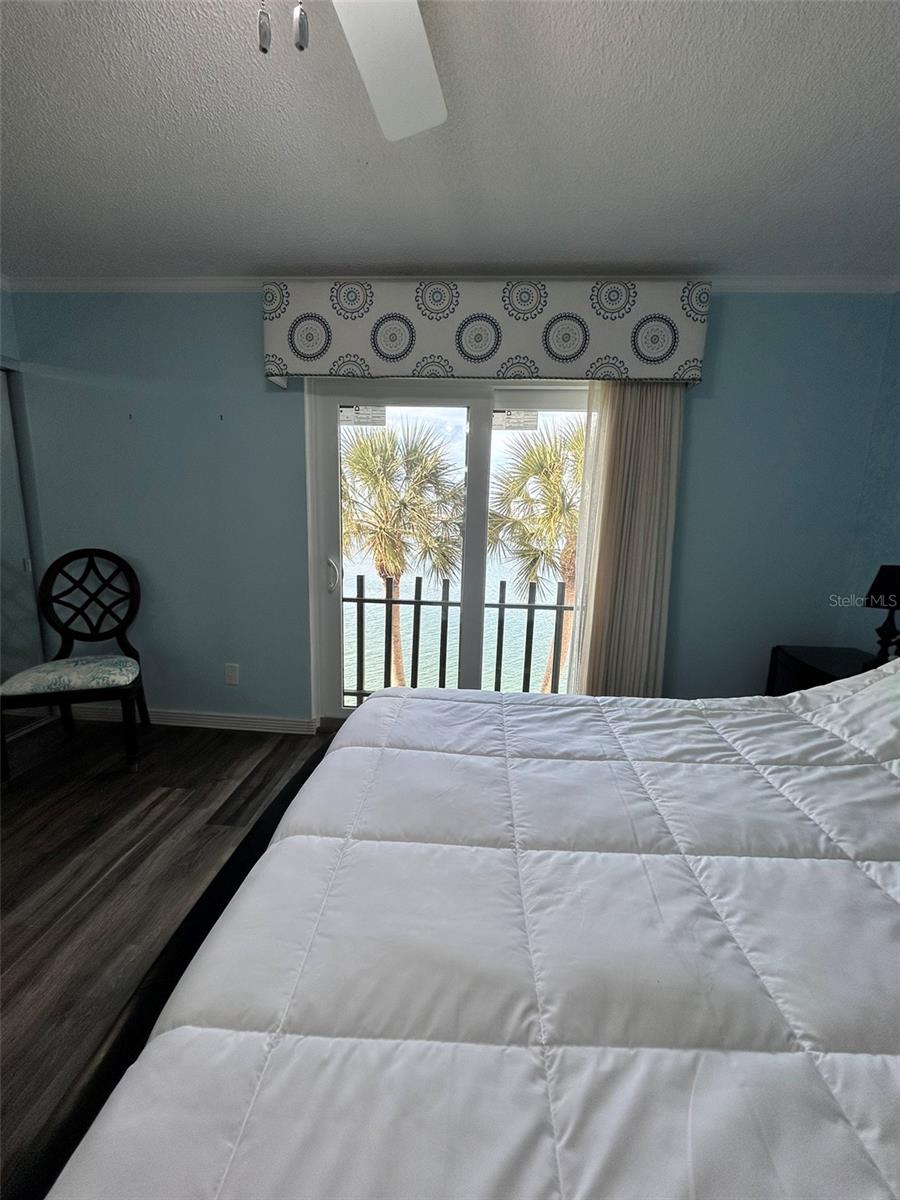 868 BAYWAY BLVD #304, CLEARWATER BEACH, FL, 33767