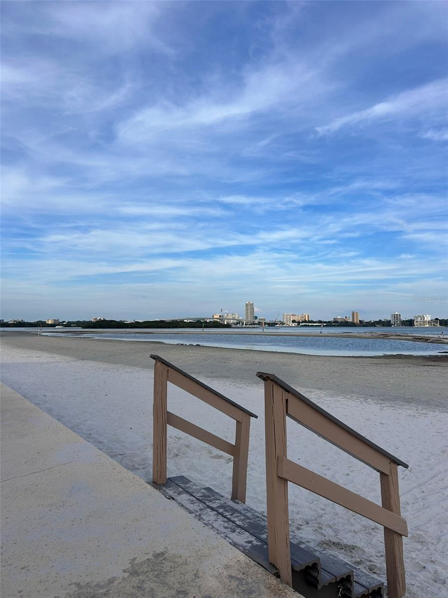 868 BAYWAY BLVD #304, CLEARWATER BEACH, FL, 33767