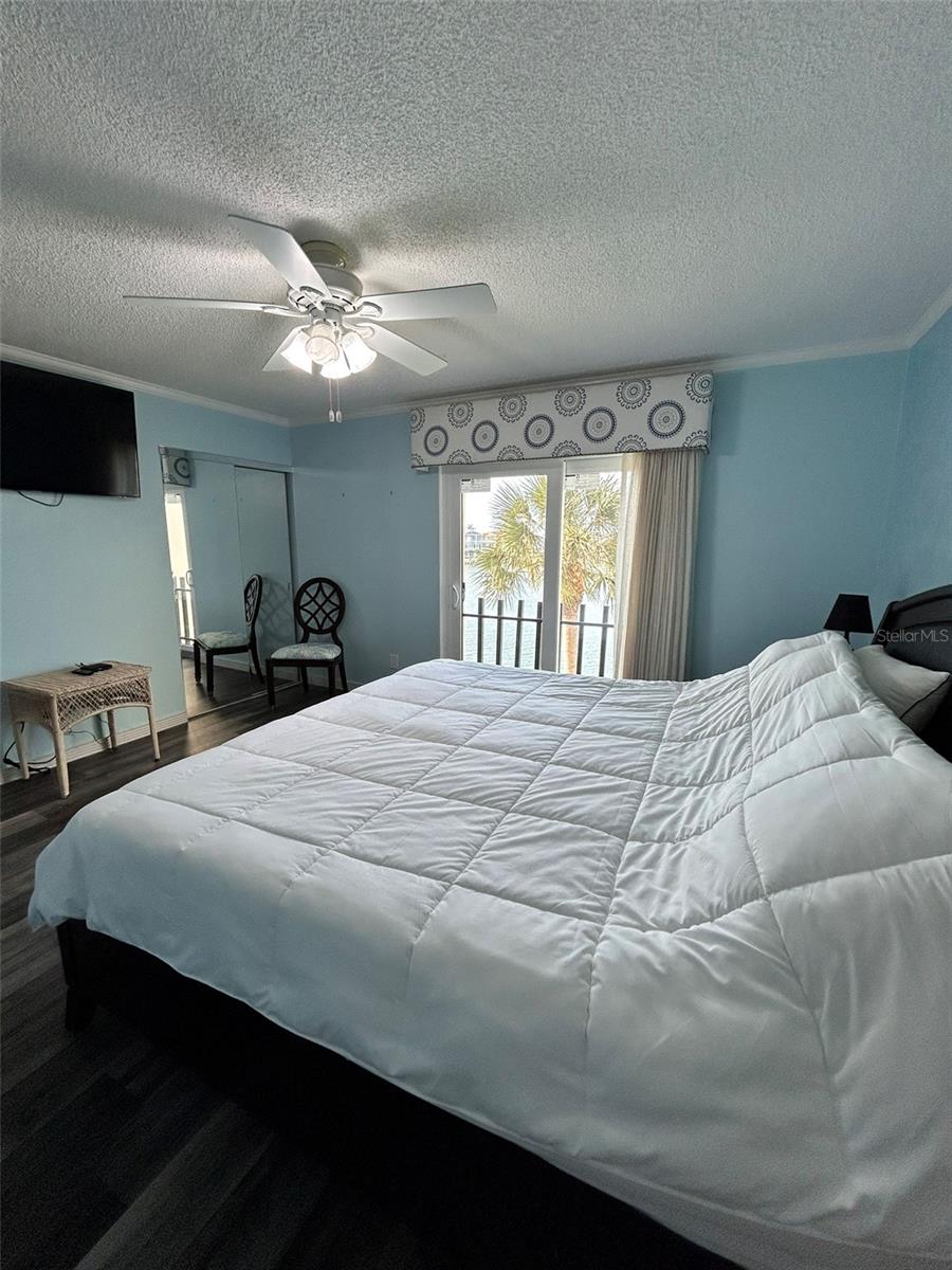 868 BAYWAY BLVD #304, CLEARWATER BEACH, FL, 33767