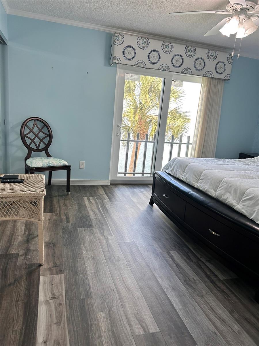 868 BAYWAY BLVD #304, CLEARWATER BEACH, FL, 33767