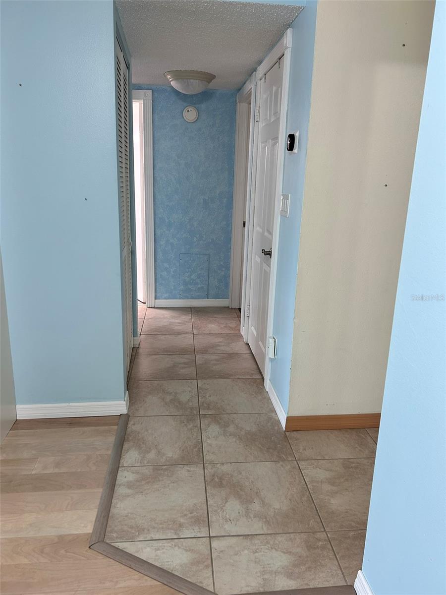 868 BAYWAY BLVD #304, CLEARWATER BEACH, FL, 33767