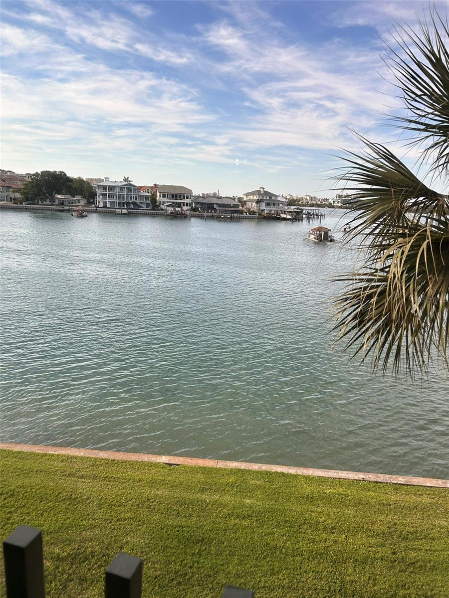 868 BAYWAY BLVD #304, CLEARWATER BEACH, FL, 33767