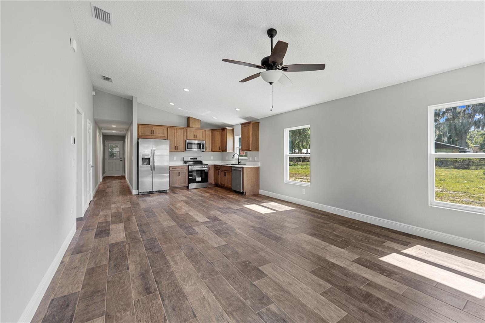 1025 CR 452A, LAKE PANASOFFKEE, FL, 33538