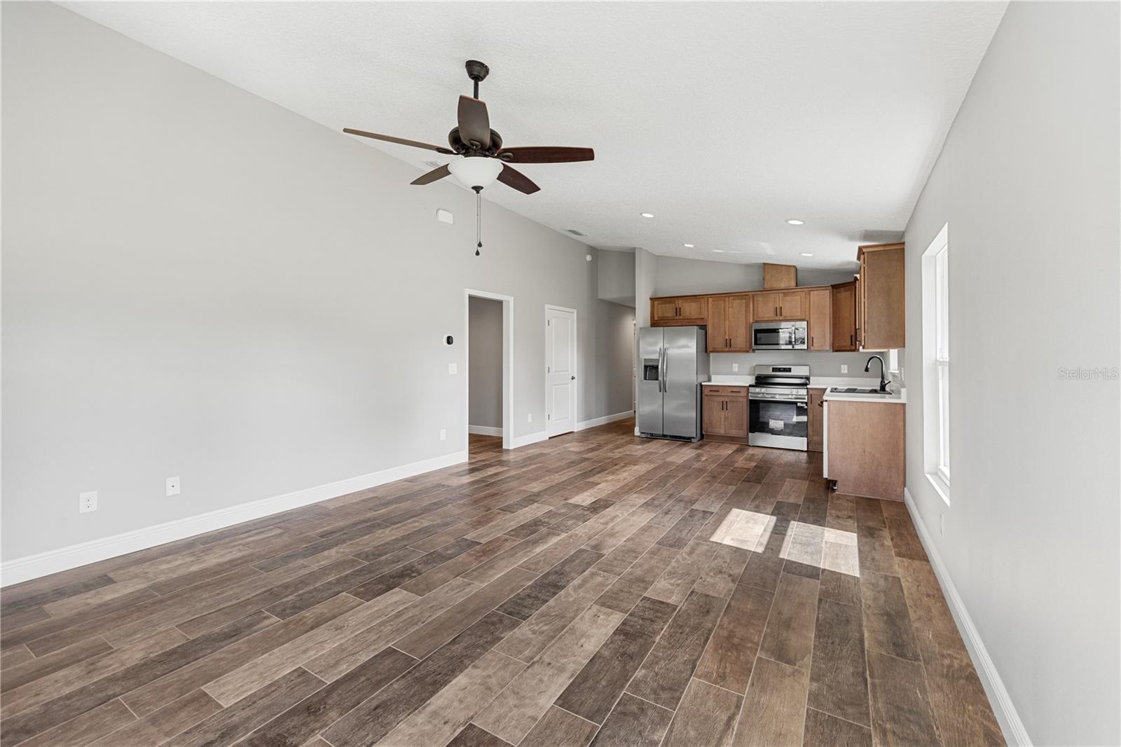 1025 CR 452A, LAKE PANASOFFKEE, FL, 33538