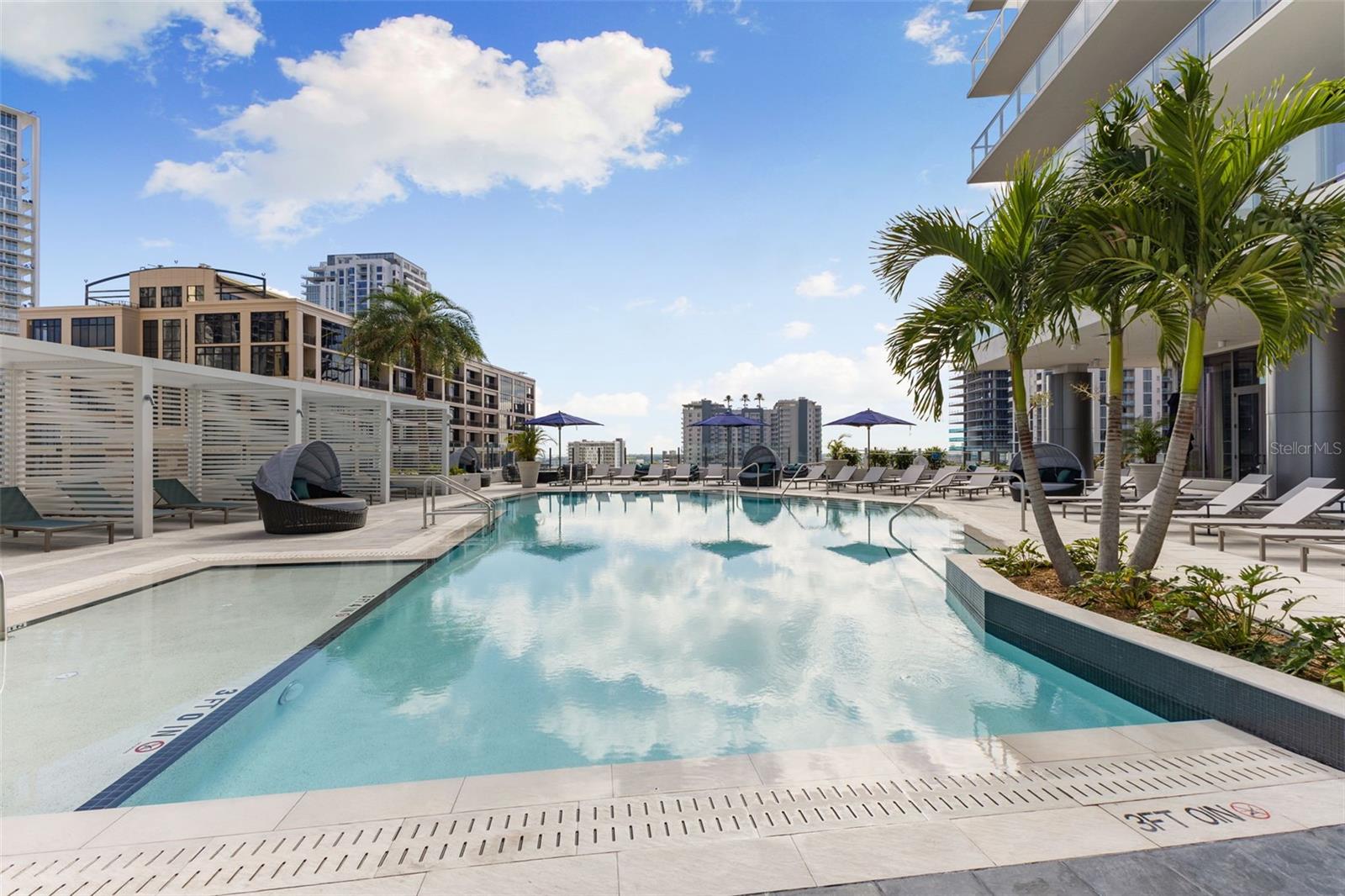 275 1ST AVE S #1907, ST PETERSBURG, FL, 33701