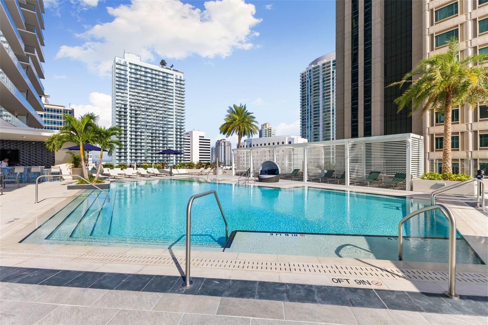 275 1ST AVE S #1907, ST PETERSBURG, FL, 33701