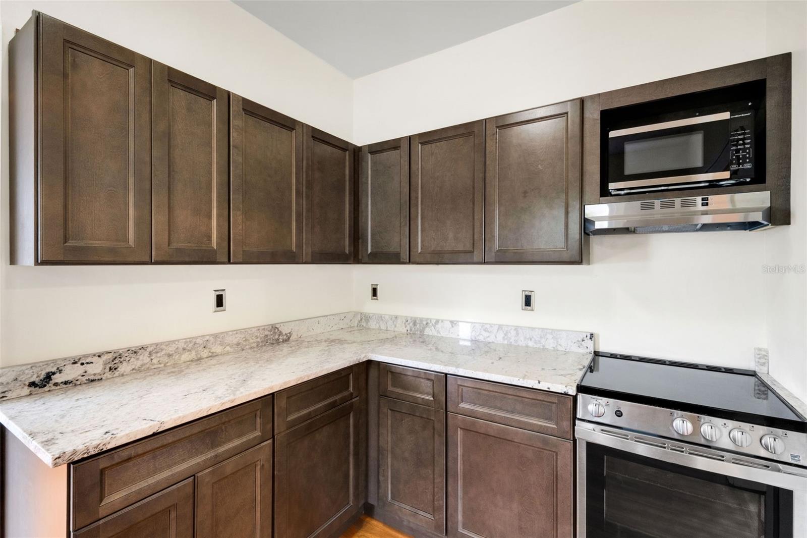 802 JOHNSON AVE, LAKELAND, FL, 33801