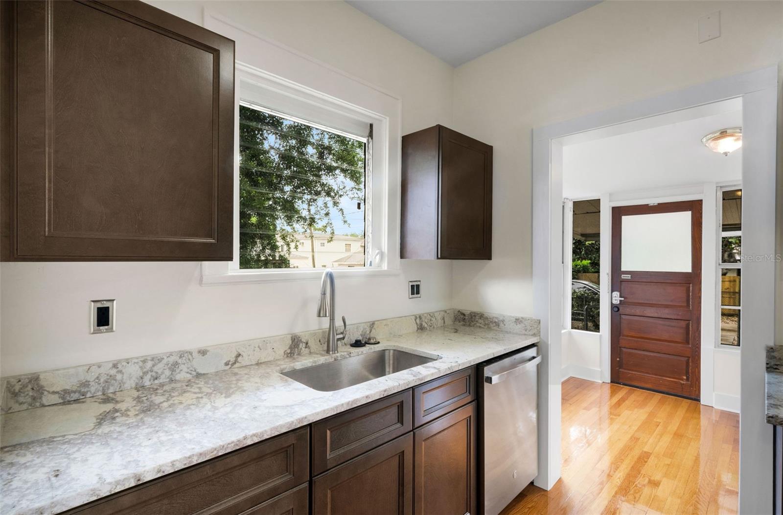 802 JOHNSON AVE, LAKELAND, FL, 33801