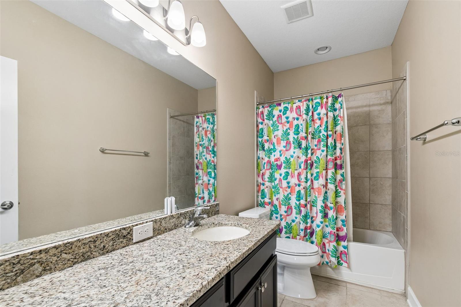 Upstairs bath between 2 bedrooms