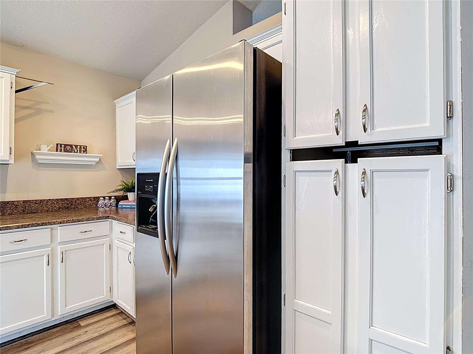 2631 GREEN VALLEY ST, VALRICO, FL, 33596