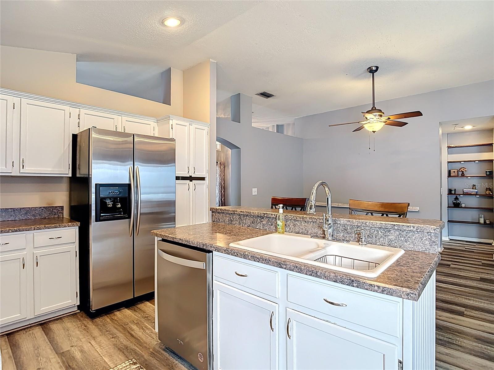 2631 GREEN VALLEY ST, VALRICO, FL, 33596