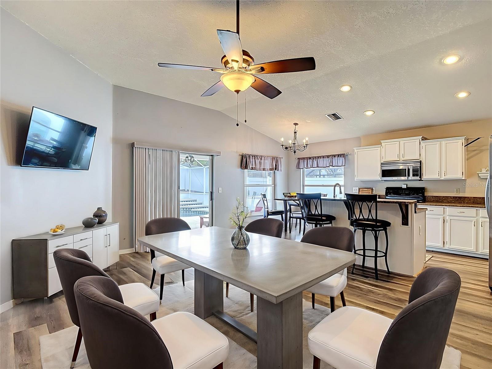 2631 GREEN VALLEY ST, VALRICO, FL, 33596