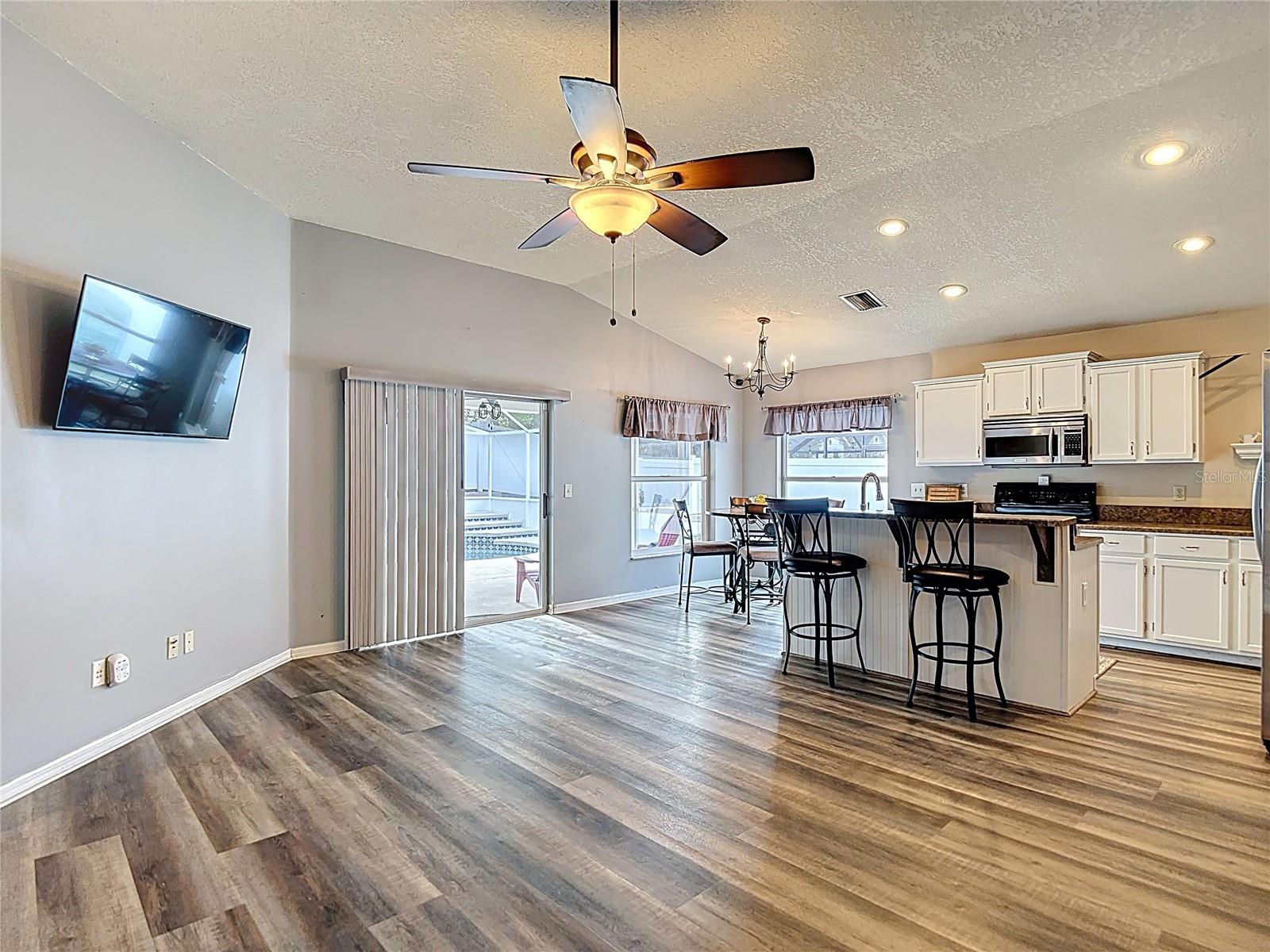 2631 GREEN VALLEY ST, VALRICO, FL, 33596