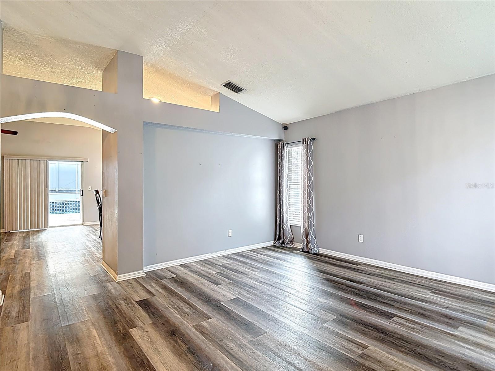 2631 GREEN VALLEY ST, VALRICO, FL, 33596