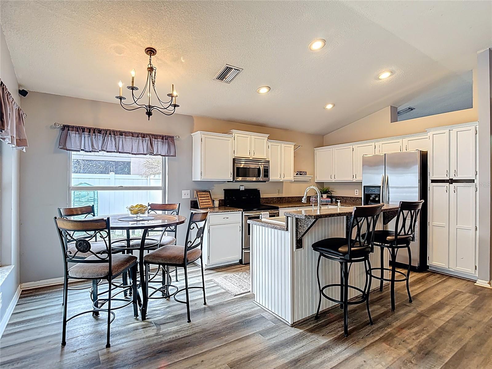 2631 GREEN VALLEY ST, VALRICO, FL, 33596