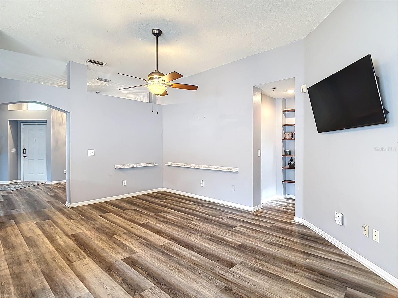 2631 GREEN VALLEY ST, VALRICO, FL, 33596