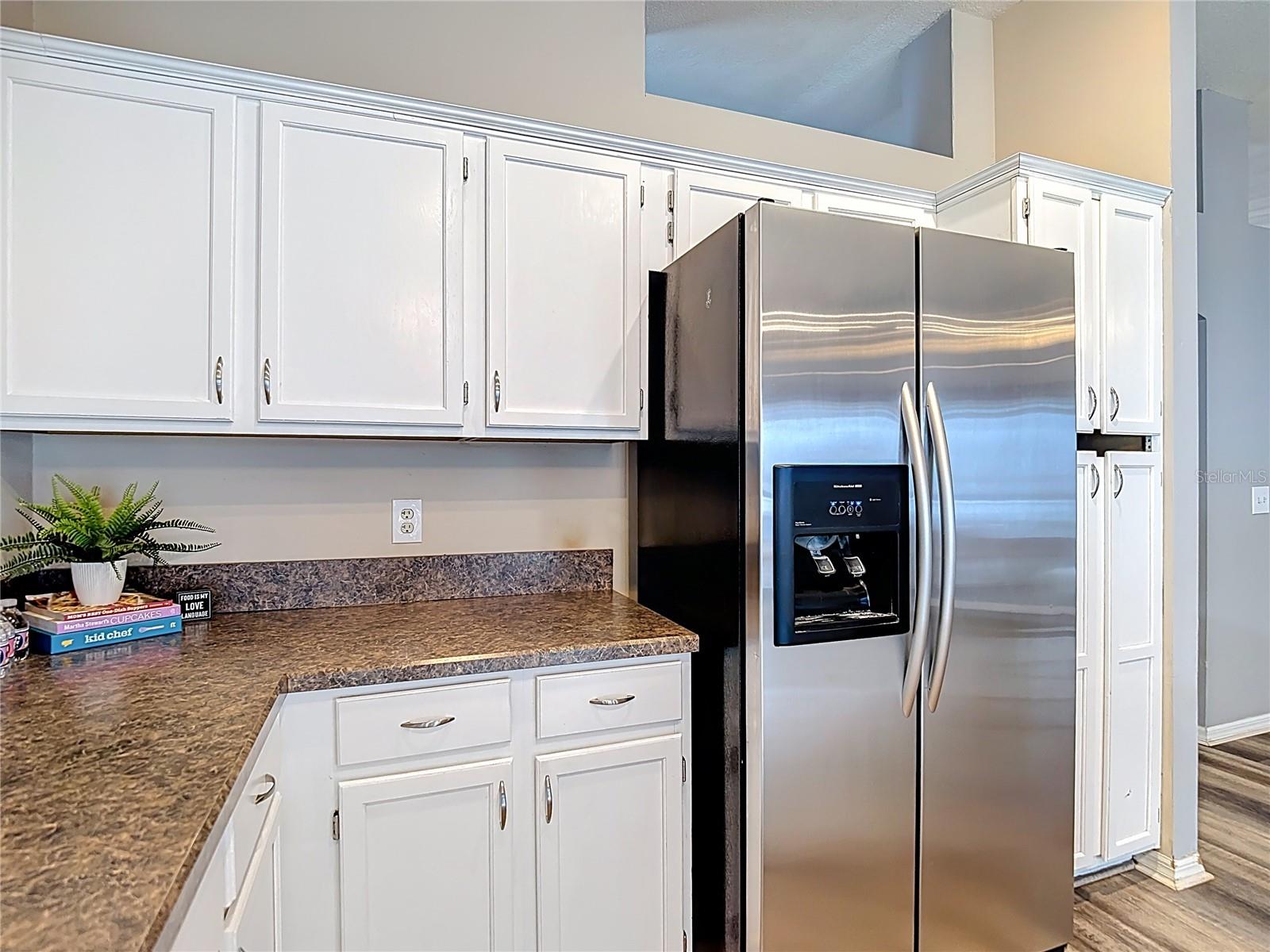 2631 GREEN VALLEY ST, VALRICO, FL, 33596