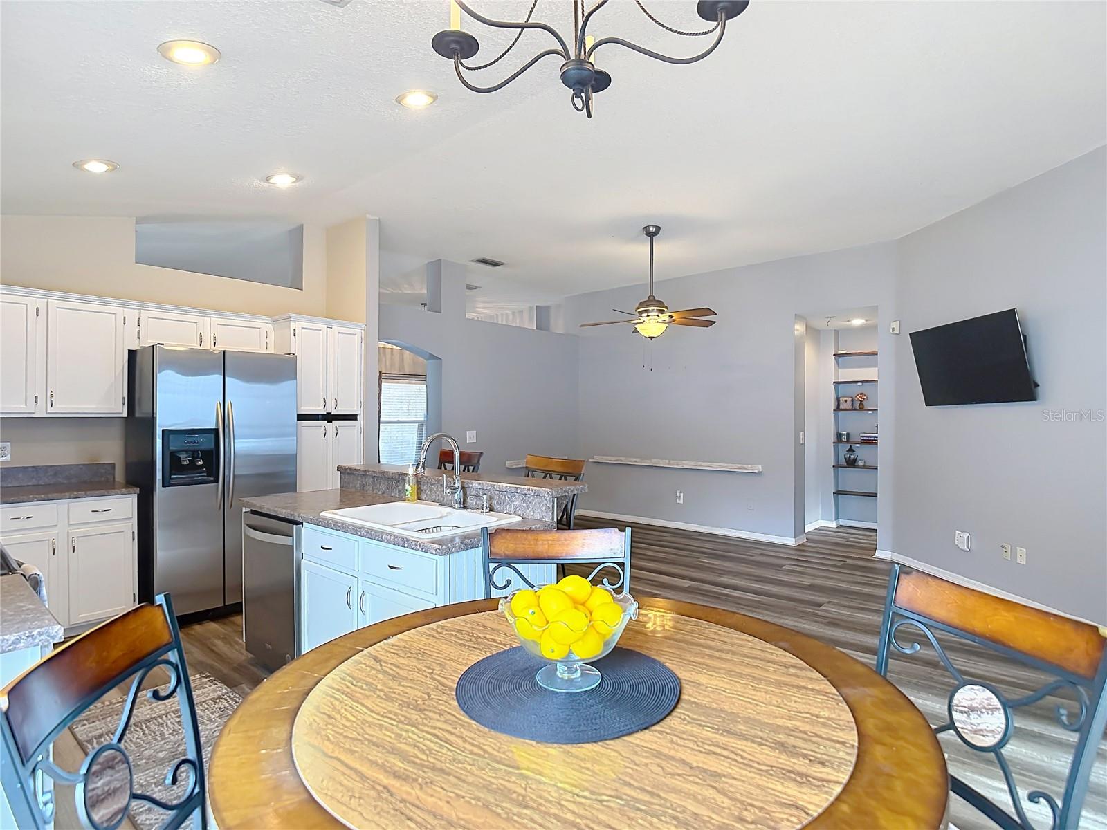 2631 GREEN VALLEY ST, VALRICO, FL, 33596