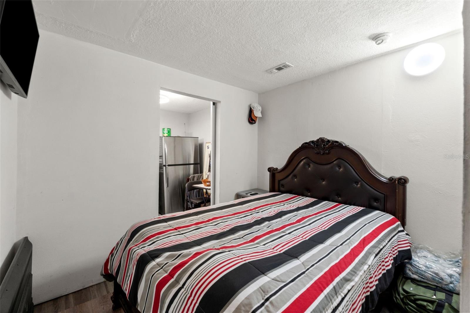 8996 SOUTHERN COMFORT DR, LARGO, FL, 33773