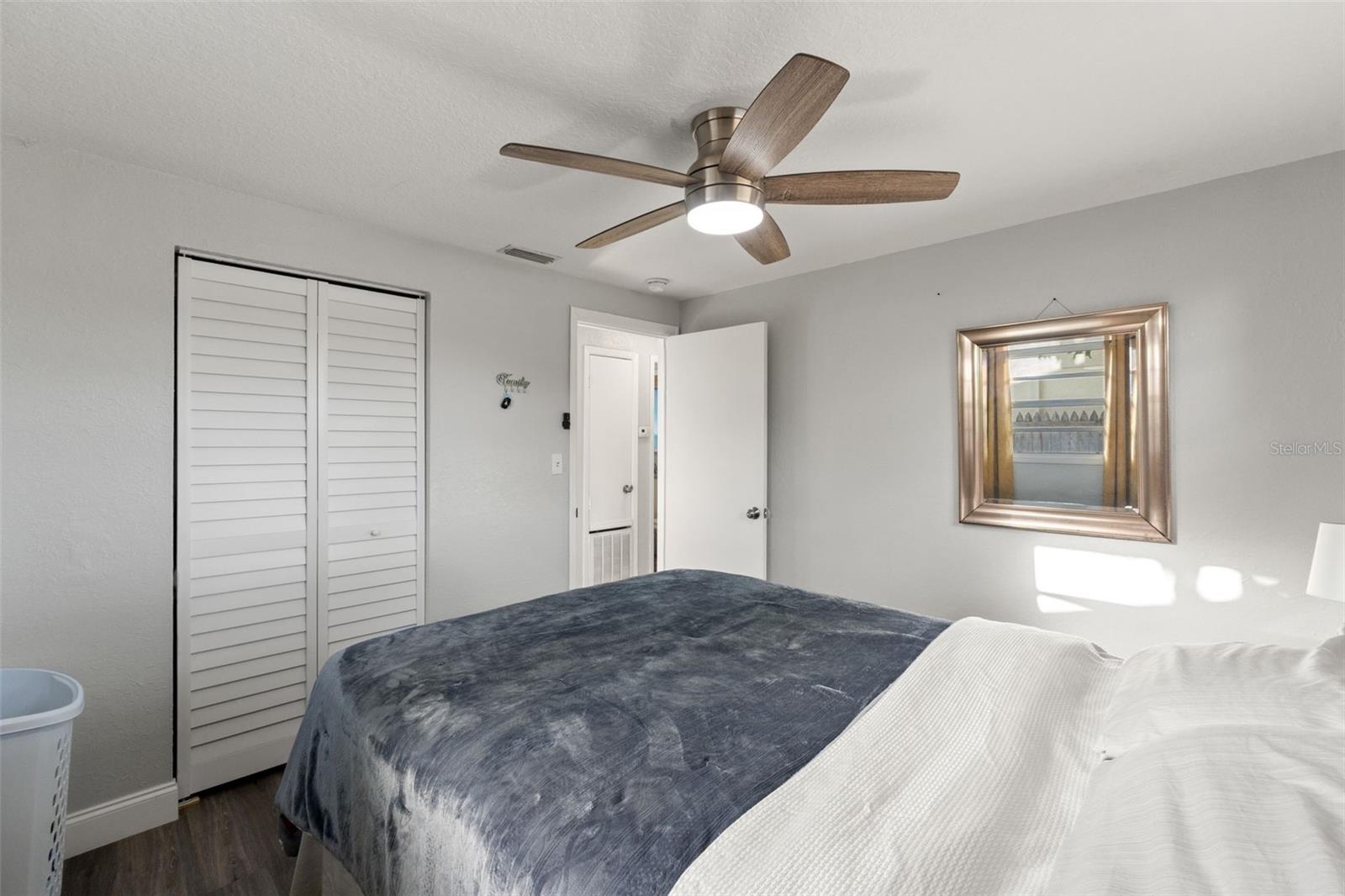 8996 SOUTHERN COMFORT DR, LARGO, FL, 33773